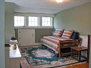 Second bedroom trundle bed